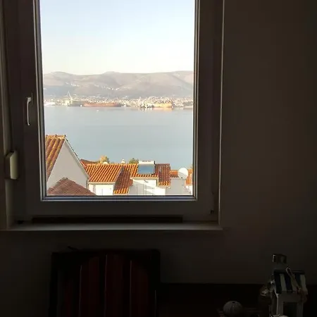 With A Parking Space Okrug Gornji, Ciovo - 12235 *